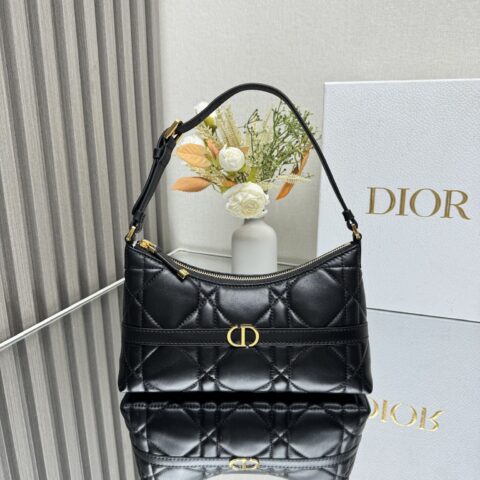 DIOR Miss Caro 迷你单肩水饺包 黑色羊皮革超大藤格纹 型号:5232