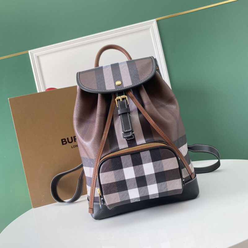 Burberry B家桦木棕格双肩包 型号9981