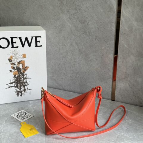LOEWE 𝐩𝐮𝐳𝐳𝐥𝐞 𝐟𝐨𝐥𝐝 𝐩𝐨𝐮𝐜𝐡麻将包 0696 活力橙