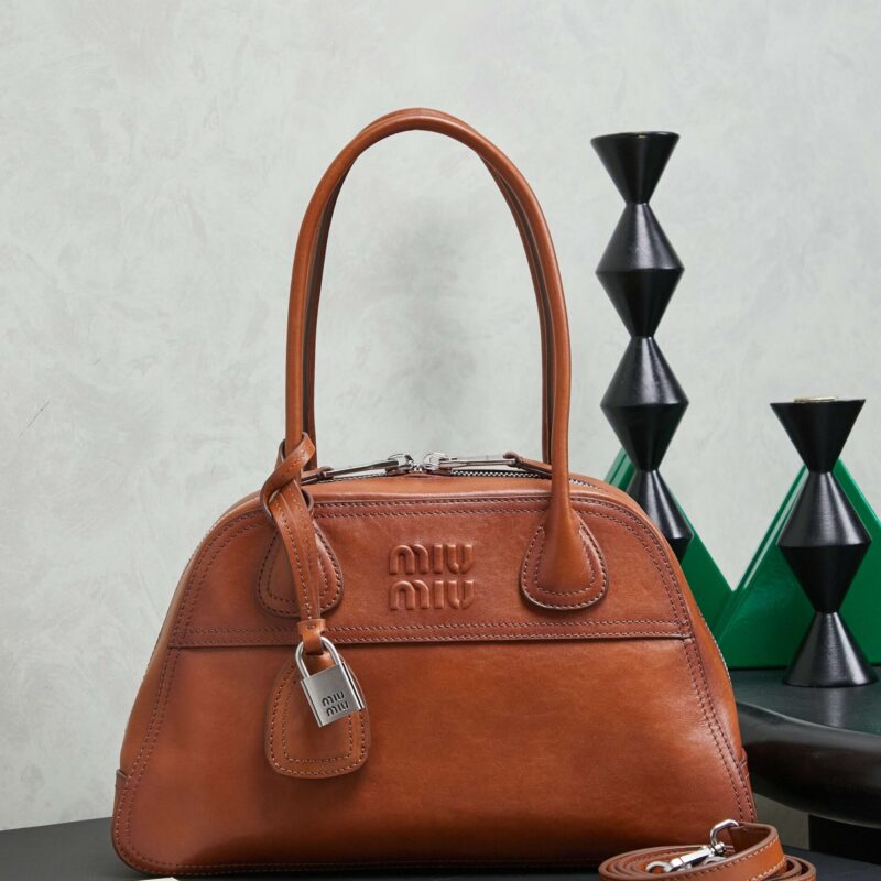 MIUMIU 新品爆款Vivant保龄球包 5BB199 复古做旧棕