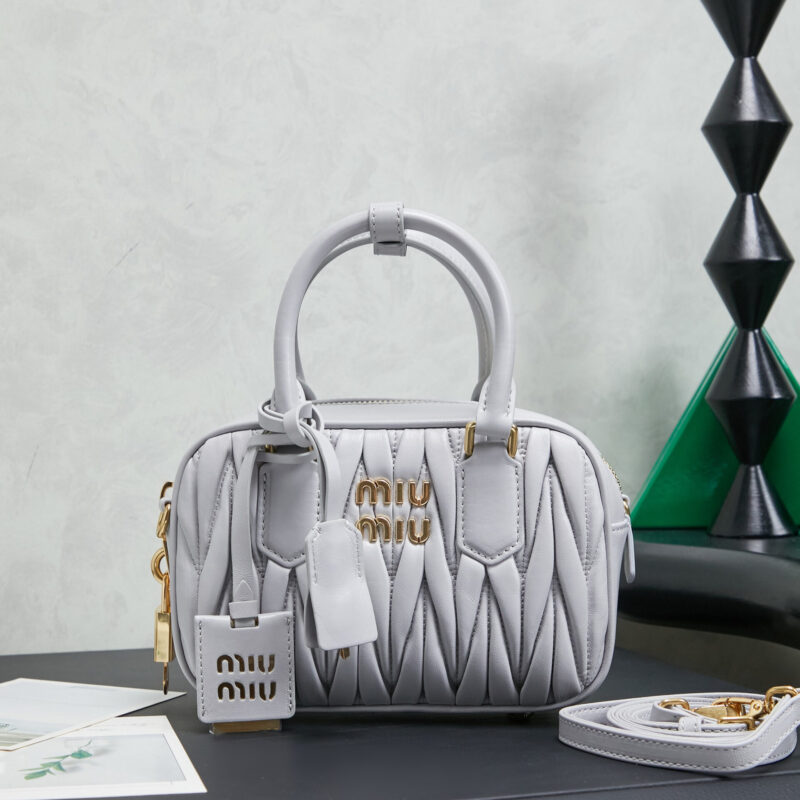 MIUMIU M家新品too pretty保龄球手袋 5BB123 灰蓝色