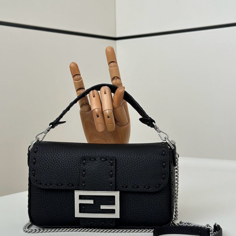 FENDI 手工缝制进口牛皮 款号: 8610s黑色