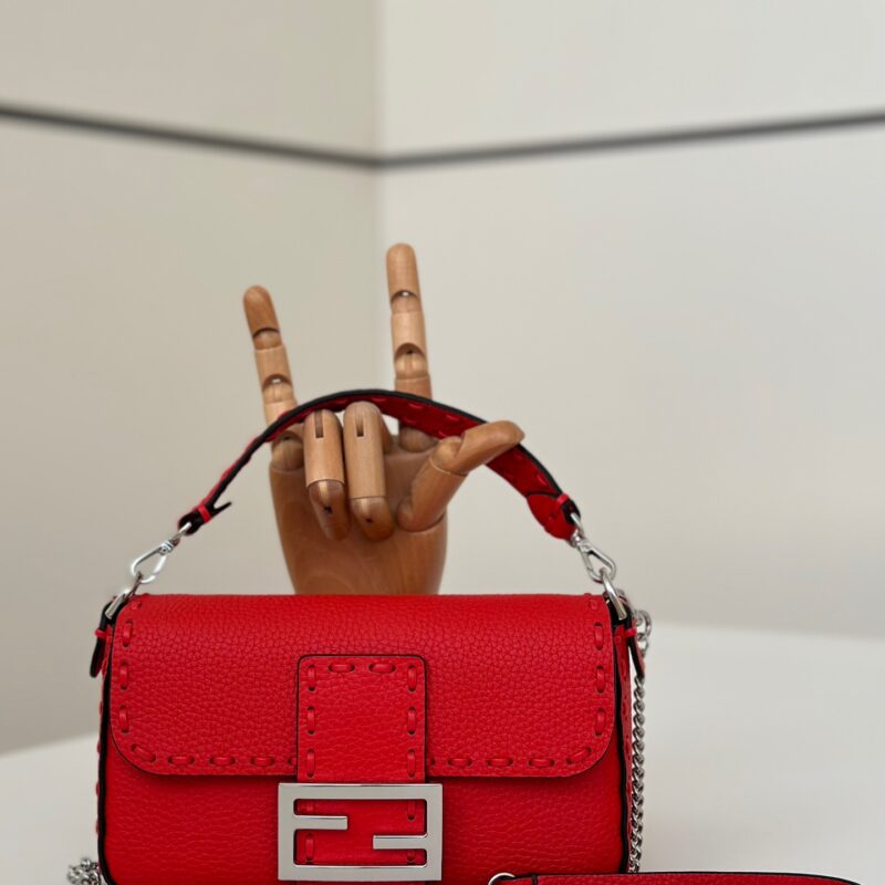 FENDI 手工缝制进口牛皮 款号:8610s 桔红