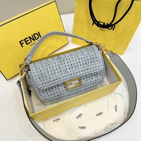 FENDI 拉菲草Baguette 款号80168