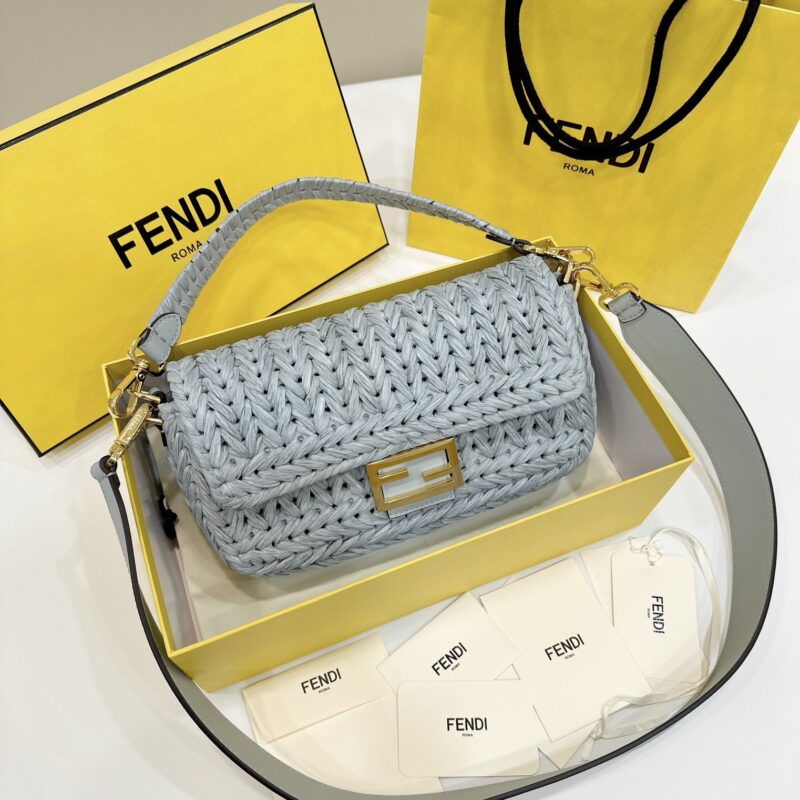 FENDI 拉菲草Baguette 款号80168