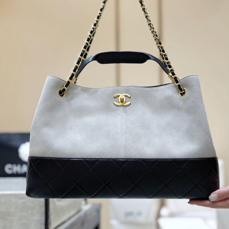 CHANEL 25A麂皮拼色Hobo👜AS5657