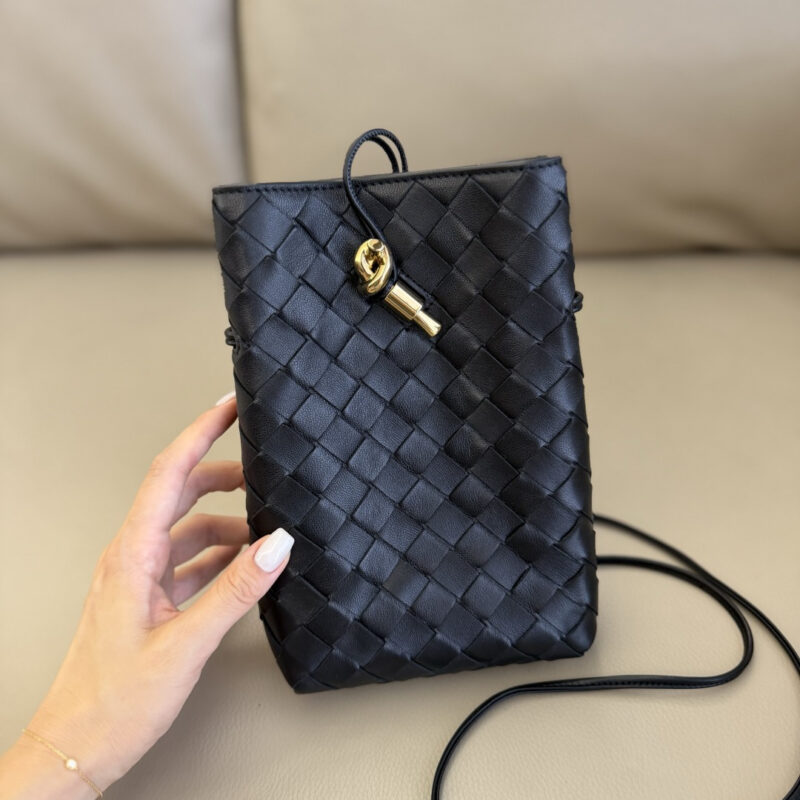 BV Andiamo Phone Pouch 黑色 型号:843890