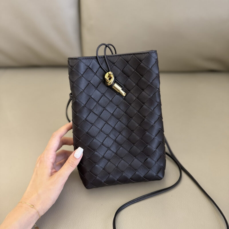 BV Andiamo Phone Pouch 巧克力棕 型号：843890