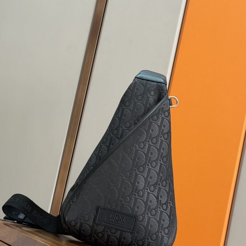 CD Dior Trek 拉链单肩包 编号: 93951防水布
