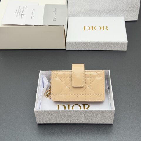 DIOR 【Lady Jasmine卡夹系列】型号:S0074 豆沙粉漆皮牛皮腾格纹