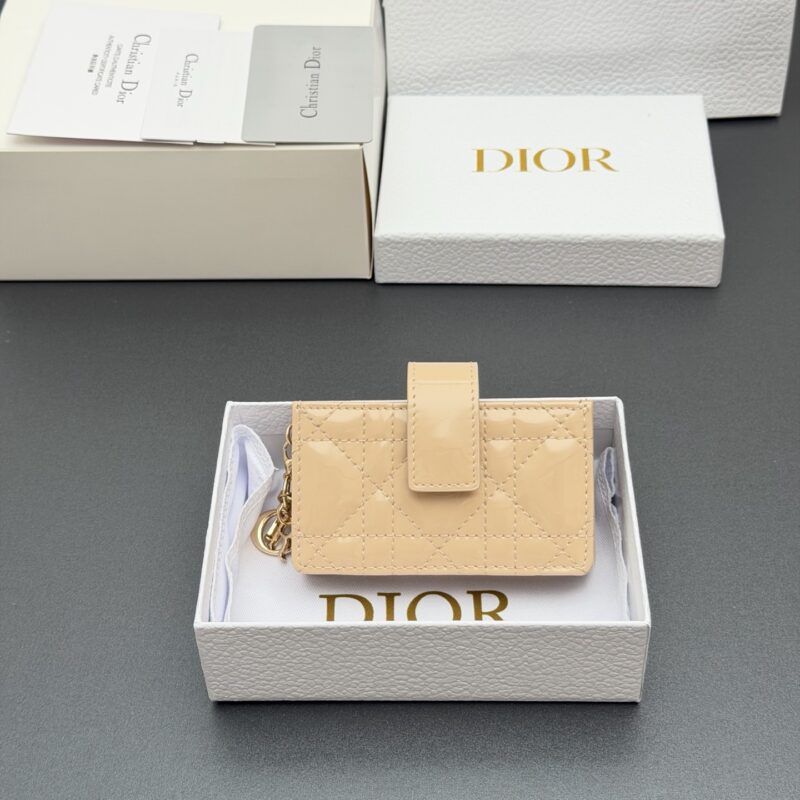 DIOR 【Lady Jasmine卡夹系列】型号:S0074 豆沙粉漆皮牛皮腾格纹
