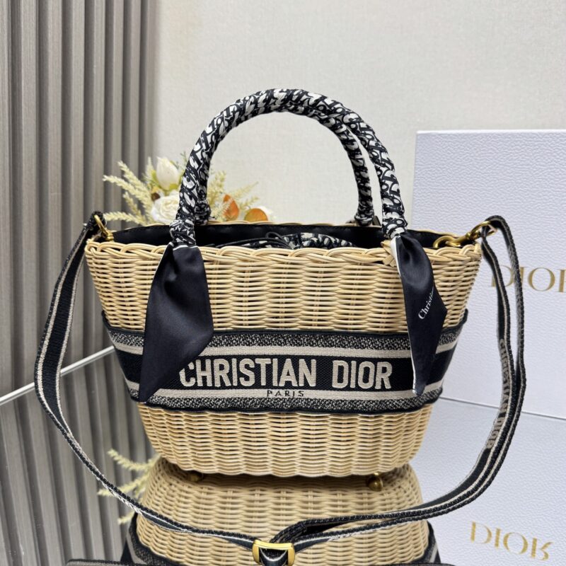 DIOR 顶级原单 编织款柳条编织的帽型款 型号:8310