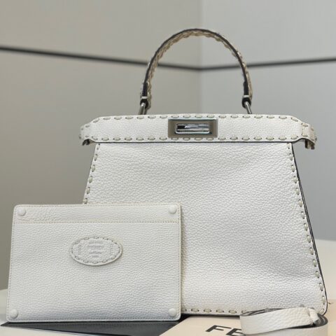FENDI 最新𝐏𝐄𝐄𝐊𝐀𝐁𝐎𝐎中号手袋  款号80013AL