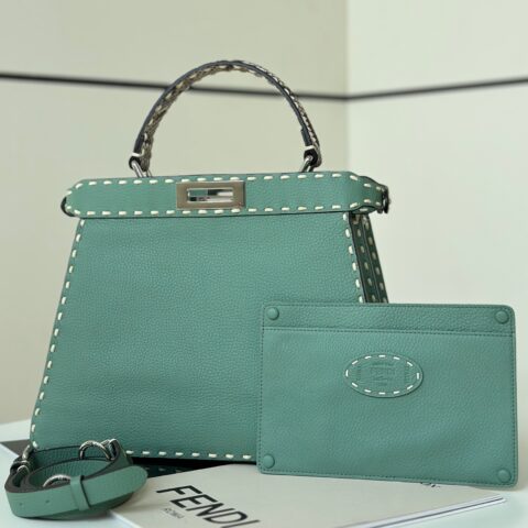 FENDI 最新𝐏𝐄𝐄𝐊𝐀𝐁𝐎𝐎中号手袋 款号80013AL
