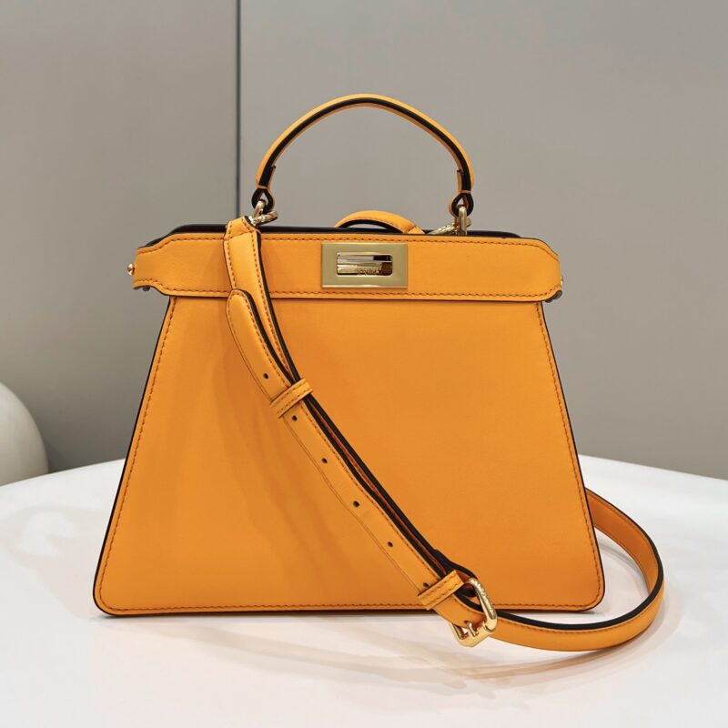 FENDI 𝐏𝐄𝐄𝐊𝐀𝐁𝐎𝐎  𝐈 𝐒𝐄𝐄 𝐔 小号手袋 款号80011A橙色