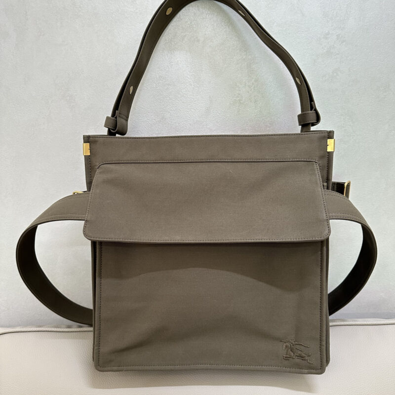 Burberry B家最新风衣托特包 型号6251