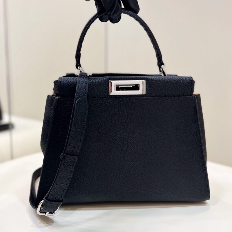 FENDI 经典peekaboo 款号:2311 黑色