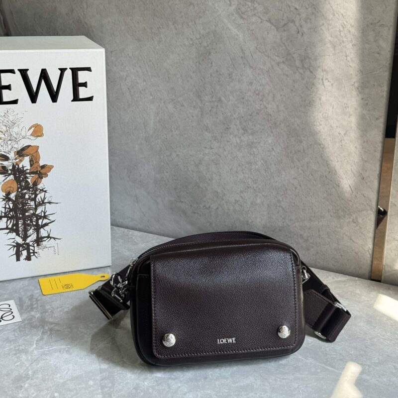 LOEWE mini Pebble邮差包 0521