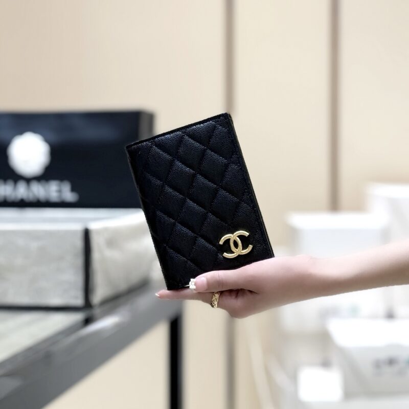 CHANEL 25P 最美护照钱包 AP4480