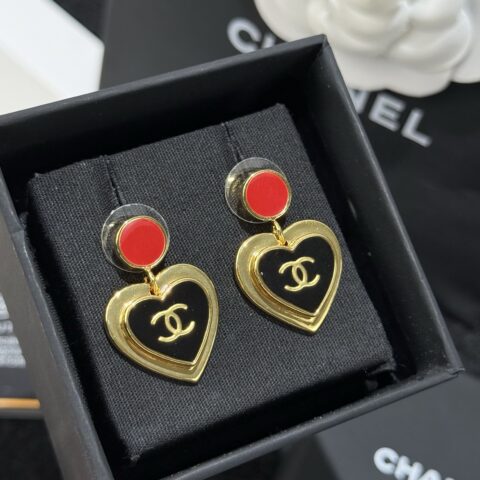 ❗️新品❗️ ☀️新款☑️ 香奈儿双C 爱心❤️🖤耳钉耳环 ☀️
