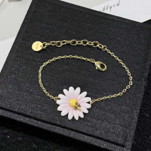 ❗️新品❗️  ☀️新款☑️ 迪奥Dior 粉色小雏菊蜜蜂手链🐝☀️