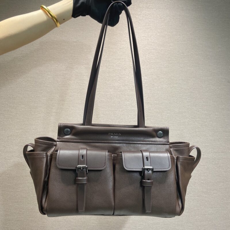 PRADA 新品route 🎉1BG645托特包