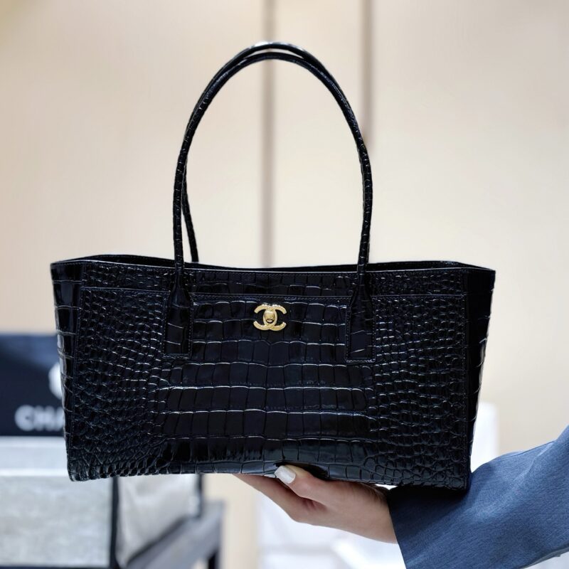 CHANEL 26S Cerf 鳄鱼纹托特包👜 AS6243