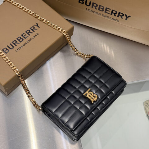 Burberry B家最新小羊皮手拿包 斜跨包 型号1761