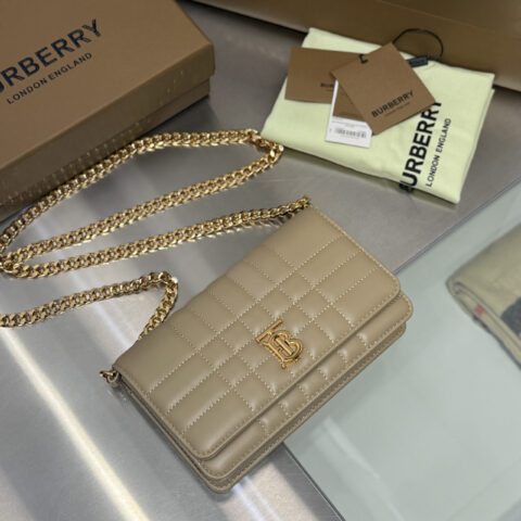 Burberry B家最新小羊皮手拿包 斜跨包 型号1761