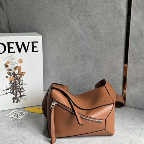 LOEWE puzzle新版小号腰包 0908