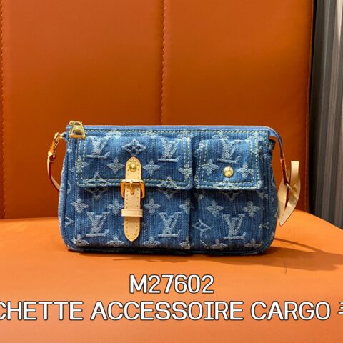 【原单精品】M27602蓝色 升级版 丹宁牛仔腋下包 新款 POCHETTE ACCESSOIRE CARGO 手袋