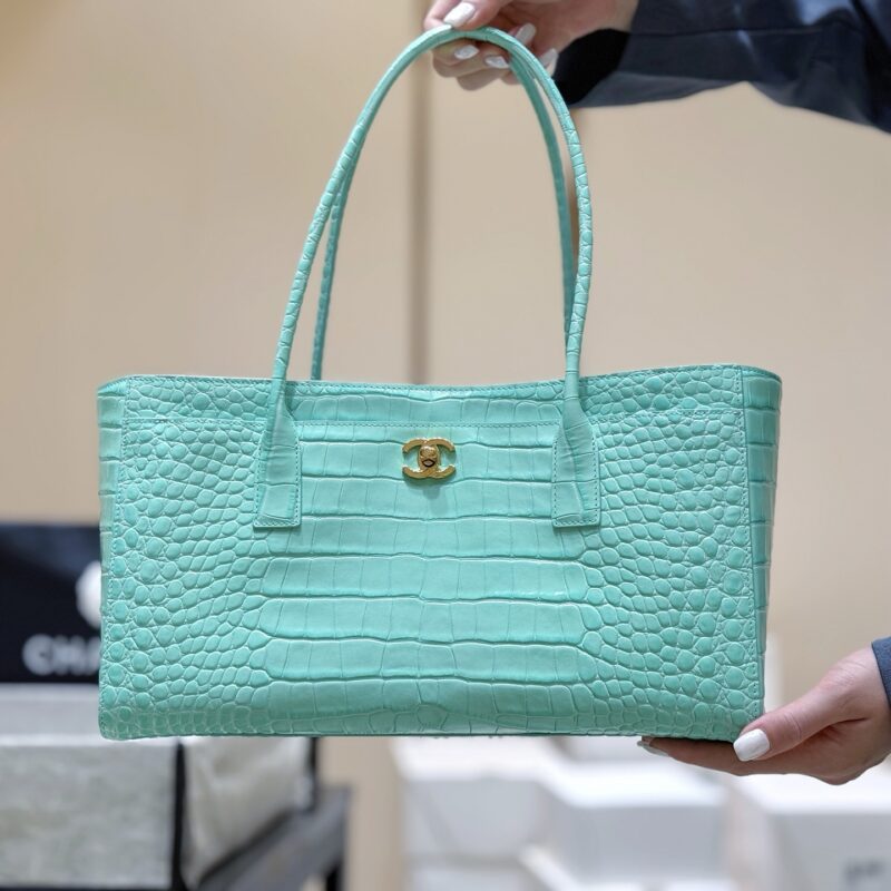 CHANEL 26S Cerf 鳄鱼纹托特包👜 AS6243 薄荷绿