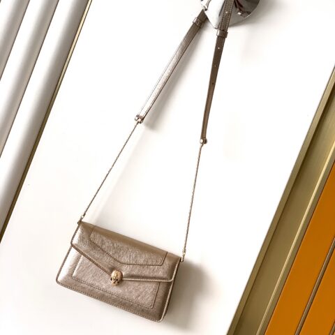 BVLGARI Serpenti Forever系列链带手拿包 29456 金色
