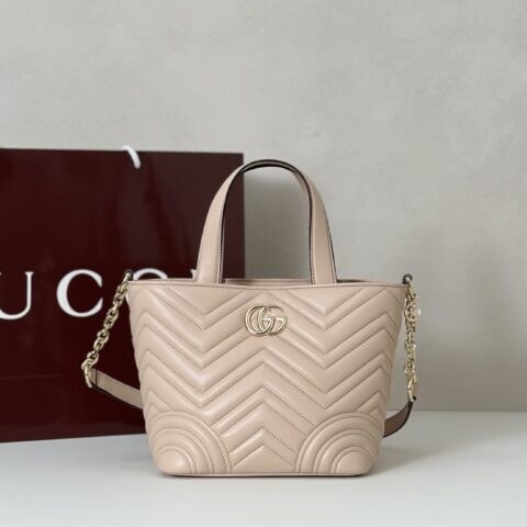 GUCCI 专柜品质，顶级原单货，实物实拍！款号847386淡浅粉