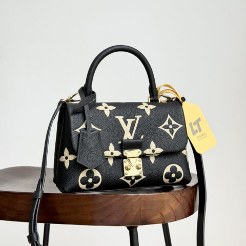 【特级原厂】  Madeleine  BB手袋👜  型号: M45978黑印  动态芯片版