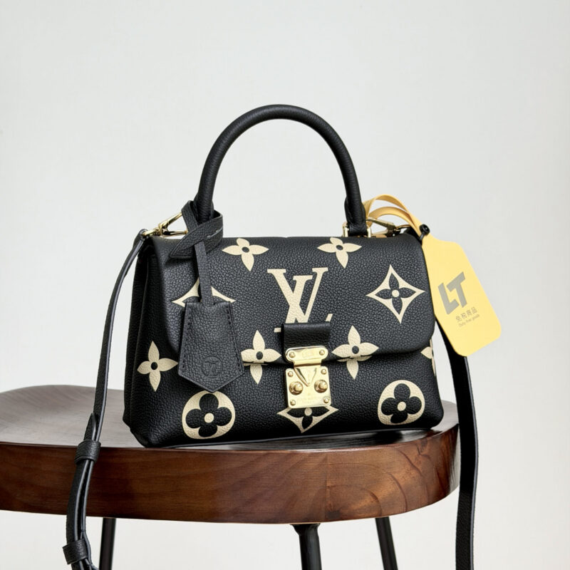 【特级原厂】  Madeleine  BB手袋👜  型号: M45978黑印  动态芯片版