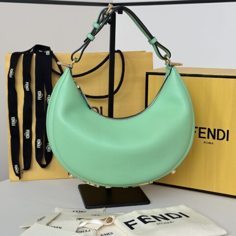 FENDI graphy 款号：80056M绿
