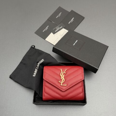 YSL MATELASSE短款粒面壓印皮革三折短包 编号:403943 红色球纹/金扣