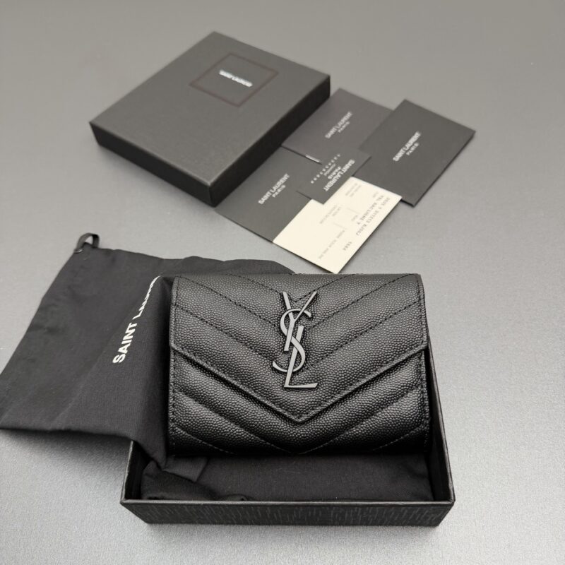 YSL MATELASSE短款粒面壓印皮革信封錢包 编号:414404 黑色球纹/黑扣