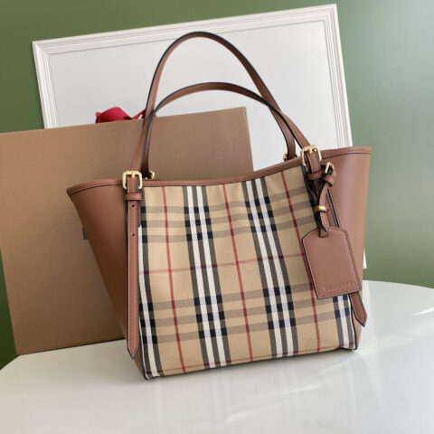 Burberry B家隐形战🐎马购物袋  型号8818