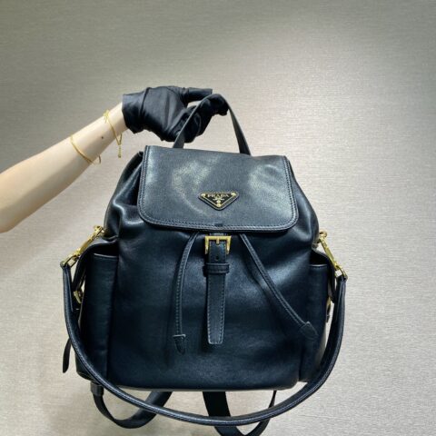 PRADA 新款双肩包🎉2VZ080羊皮