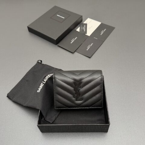 YSL MATELASSE短款粒面壓印皮革卡包 编号:530841 黑色球纹/黑扣