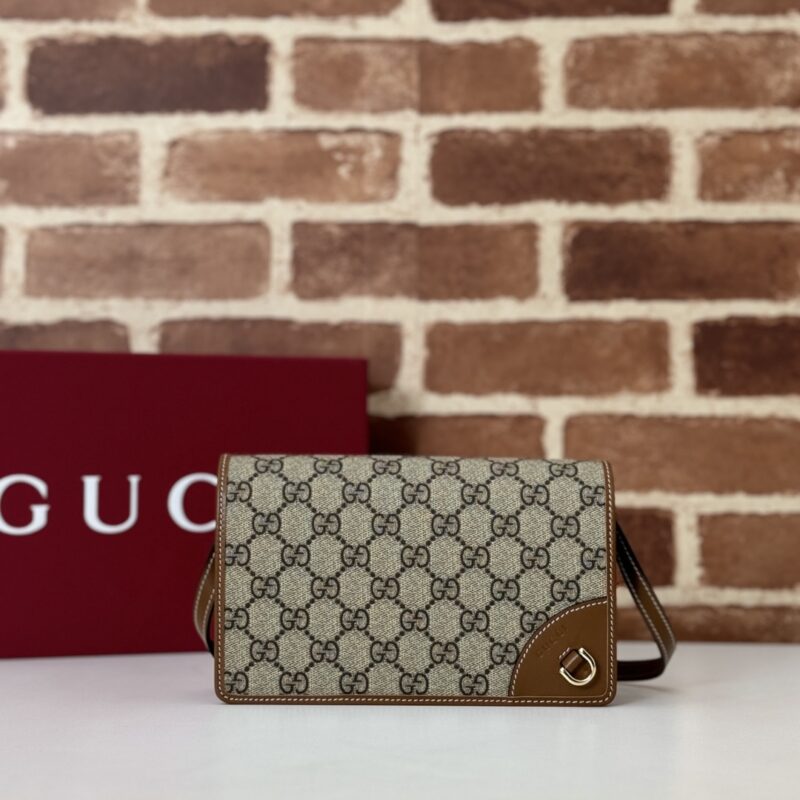GUCCI 专柜品质，顶级原单货，实物实拍！款号820688啡pvc/棕色