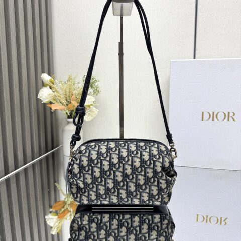 DIOR  Bow🛍手拿包 「蓝布拼皮」型号：3900
