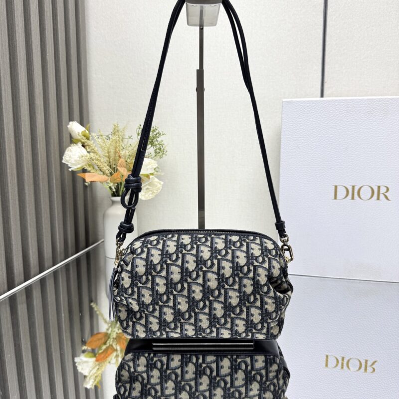 DIOR  Bow🛍手拿包 「蓝布拼皮」型号：3900