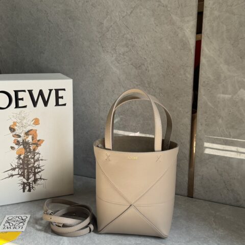 LOEWE  puzzle fold 系列可折叠托特包 0695