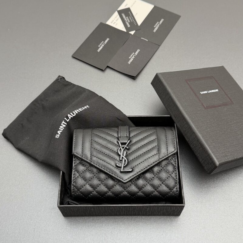 YSL MATELASSE短款粒面壓印皮革小号信封錢包 编号:651026 黑色球纹/黑扣