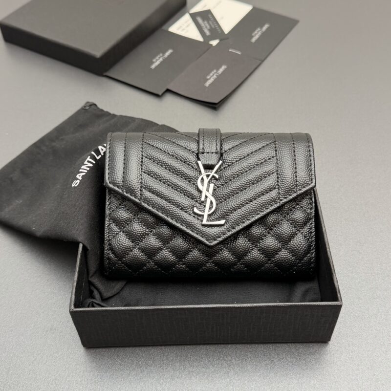 YSL MATELASSE短款粒面壓印皮革小号信封錢包 编号:651026  黑色球纹/银扣