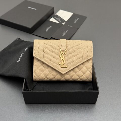 YSL MATELASSE短款粒面壓印皮革小号信封錢包 编号:651026  杏色球纹/金扣