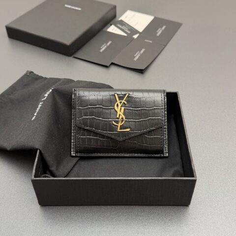 YSL  UPTOWN鳄鱼纹压印皮革翻盖卡包 编号:582305   黑色鳄鱼纹金扣